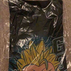 Super saiyan 3 Funko shirt GS exl. Medium